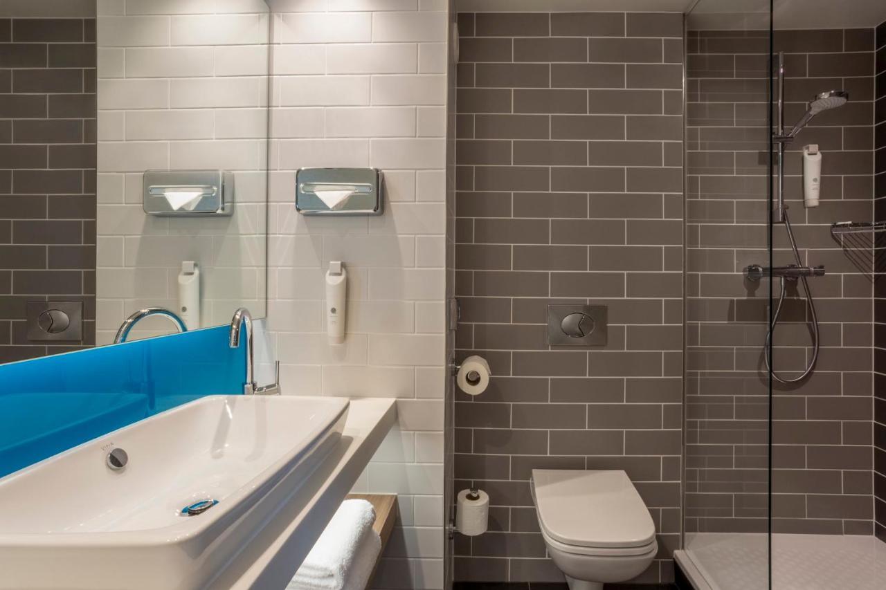 Hotel Express & - By Ihg 3*